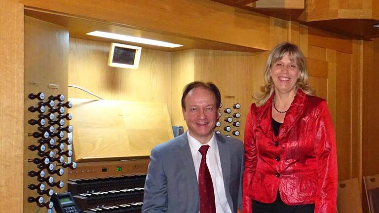 Brigitte Ascherl (Sopran) und Burkhard Ascherl (Orgel) eröffnen am Samstag, 27. Juni, den 32. Bad Kissinger Orgelzyklus.  Foto: Werner Nöth       -  Brigitte Ascherl (Sopran) und Burkhard Ascherl (Orgel) eröffnen am Samstag, 27. Juni, den 32. Bad Kissinger Orgelzyklus.  Foto: Werner Nöth