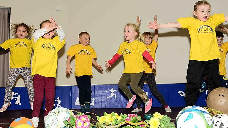 Turnen macht Spaß, das zeigten die Kinder mit ihrer Vorführung beim Kommersabend des SV Frankenwinheim.