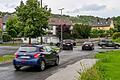 Vor allem Autofahrerinnen und Autofahrer, die aus dem Gewerbegebiet oder der Siedlung in Schonungen auf die Hauptstraße fahren, verursachen häufig Unfälle.