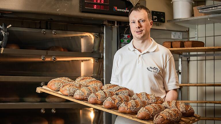 Marius Motsch betreibt eine kleine Bäckerei in Bad Kissingen. Marius Motsch betreibt eine kleine Bäckerei in Bad Kissingen.