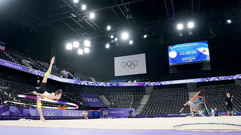 Paris 2024 - Rhythmische Sportgymnastik       -  Varfolomeev bereitst sich auf ihren ersten Olympia-Wettkampf vor.