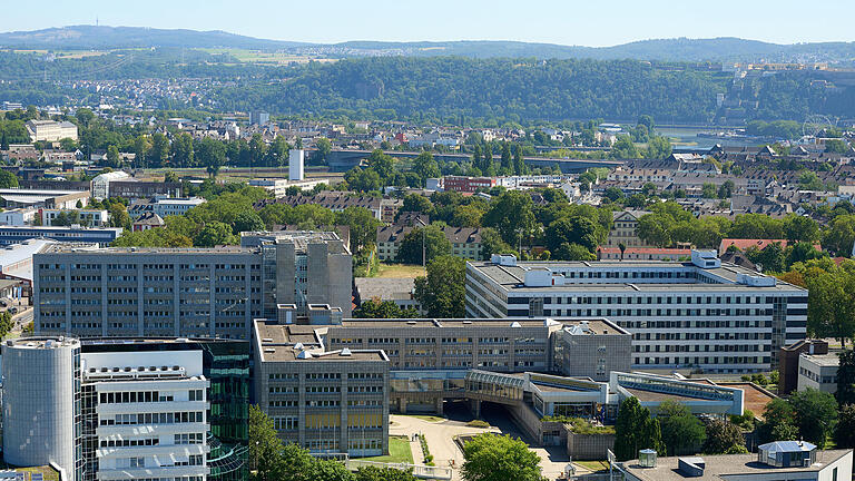 Spionageverdacht im Bundeswehr-Beschaffungsamt.jpeg       -  Der Neubautrakt des Bundesamts für Ausrüstung, Informationstechnik und Nutzung der Bundeswehr im Koblenzer Verwaltungszentrum. Dort arbeitete der nun wegen Spionageverdachts verhaftete Offizier.