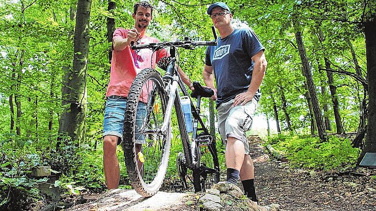 Michael Hemkeppler (links) und Lars Kraus von der Radsportabteilung des TSV Eibelstadt.