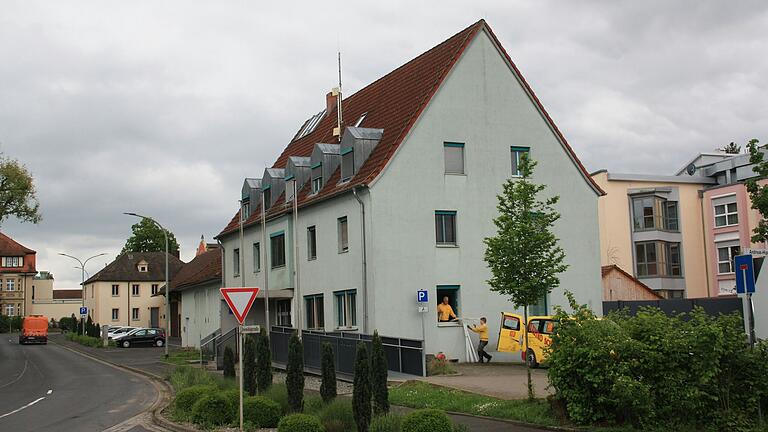 Die Polizeiinspektion in der Dreimühlenstraße in Gerolzhofen wird im kommenden halben Jahr umgebaut und modernisiert. Die Arbeiten im Erdgeschoss beginnen offiziell am 13. Mai.