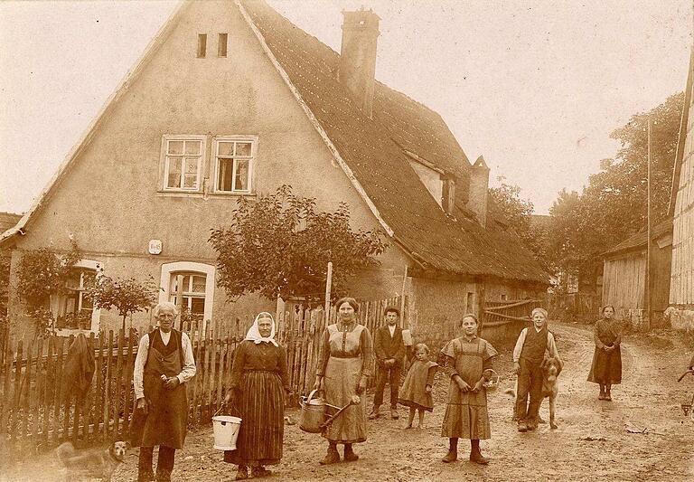 Haus Nr. 15 um 1920: Jäger: 'noch heute ein ortsbildprägendes Gebäude'