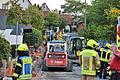 Bei der Verlegung von Glasfaseranschlüssen in der Birkachstraße in Margetshöchheim beschädigte ein Bagger eine querlaufende Gasanschlussleitung eines Anwesens, so dass Gas ausströmte.