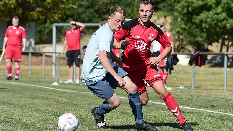 Kevin Zimmer (links) gehört zu der jungen Garde, mit der die SG Stockheim/Bastheim/Reyersbach in der A-Klasse Rhön 3 zu neuen sportlichen Ufern aufbrechen will. Kevin Zimmer (links) gehört zu der jungen Garde, mit der die SG Stockheim/Bastheim/Reyersbach in der A-Klasse Rhön 3 zu neuen sportlichen Ufern aufbrechen will.