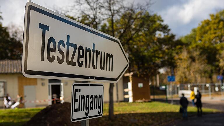 Die Teststrategie von Stadt und Landkreis Schweinfurt wird nach und nach ausgebaut. Die Teststrategie von Stadt und Landkreis Schweinfurt wird nach und nach ausgebaut.