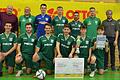 Der TSV Großbardorf II gewann die Futsal-Kreismeisterschaft. Hinten von links: Klaus Graf (Vorsitzender des TSV Mellrichstadt), Rainer Lochmüller (Kreisvorsitzender), Klaus Seufert (Trainer des TSV Großbardorf II), Luca Sturm, Philipp Aumüller, Manuel Leicht, Nils Puchinger (Betreuer), Philipp Riedel (Lotto Bayern) und Kreisspielleiter André Nagelsmann. Vorne von links: Jan Leifer, Kilian Wahler, Jannik Schleelein, Leon Brand, Jonas Hachtel und Marvin Strauß.