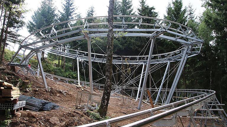 Spektakulärer Höhepunkt beim neuen Rhönbob auf der Wasserkuppe soll der große Kreis am Ende der Bahn werden.