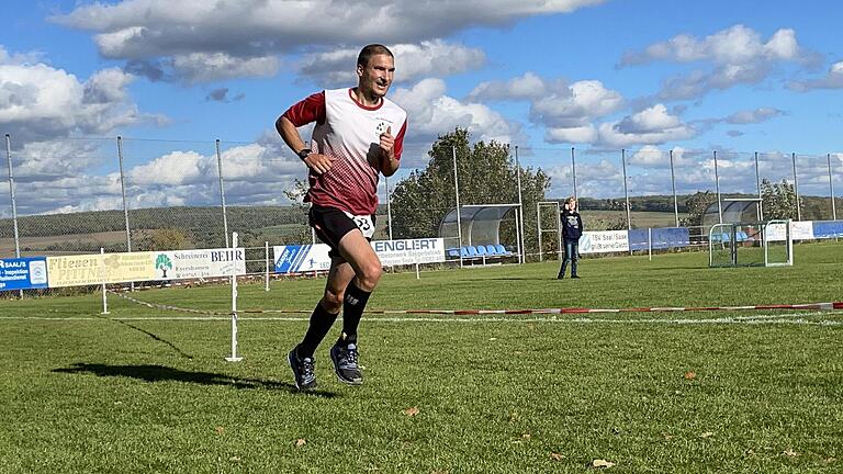 Markus Veth vom TSV Rannungen gewann die Männerkonkurrenz beim Hauptlauf.       -  Markus Veth vom TSV Rannungen gewann die Männerkonkurrenz beim Hauptlauf.