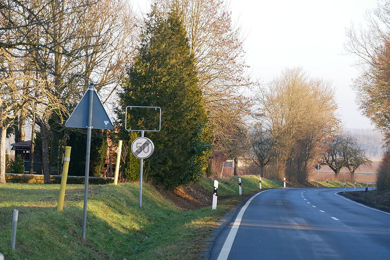 Das Ortsschild in Bergtheim auf der Oberpleichfelder Straße fehlt seit dem 13. Februar.