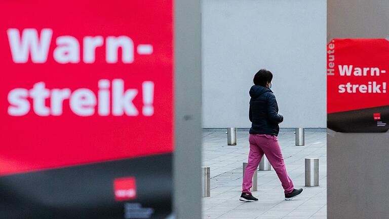 Warnstreik - Am Dienstag und Mittwoch wird in zahlreichen Krankenhäusern in Bayern gestreikt. Warnstreik - Am Dienstag und Mittwoch wird in zahlreichen Krankenhäusern in Bayern gestreikt.