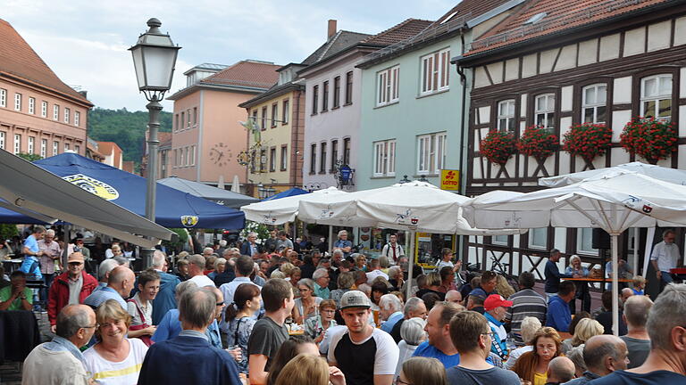 Erst gegen Abend füllte sich die Marktheidenfelder Altstadt.