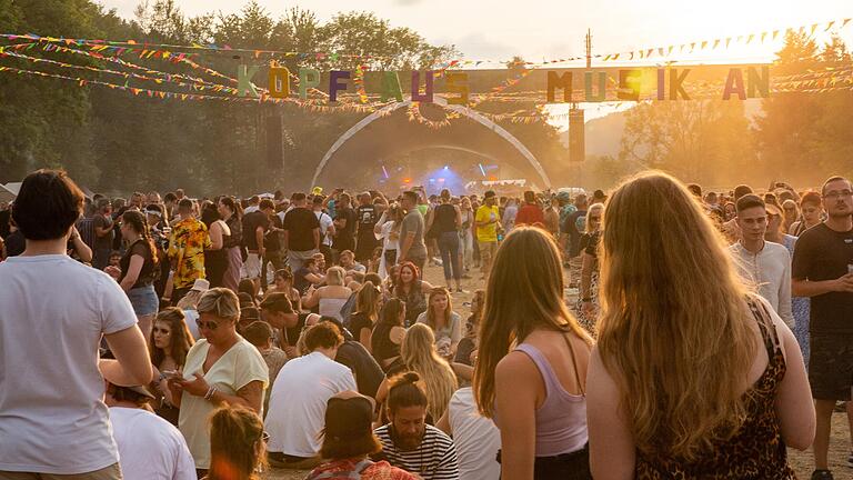 Aus polizeilicher Sicht verlief das Tanzinsel-Festival 2022 ruhig. Sowohl auf dem Gelände als auch am Eingang wird auf illegale Drogen kontrolliert.