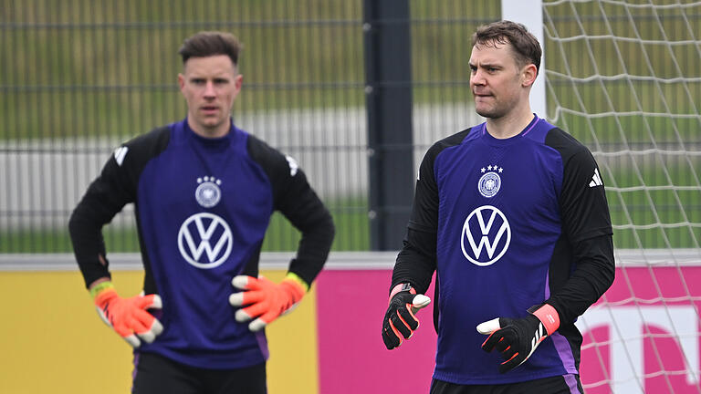 Torhüter Marc-André ter Stegen und Manuel Neuer.jpeg       -  Marc-André ter Stegen (links) und Manuel Neuer agieren auf Augenhöhe. Am Ende aber spielt doch immer der Münchner.