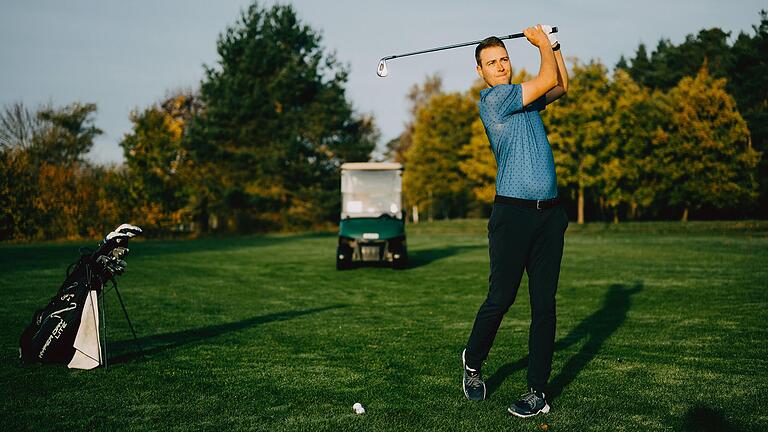 Robin Smiciklas (im Bild) spielt Golf und ist einer der wenigen Profi-Sportler, die offen mit ihrer Tourette-Erkrankung umgehen.