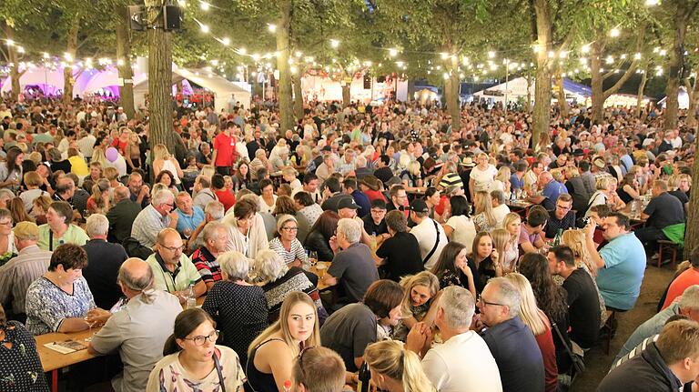 Zehntausende Besucher lockt im August das Weinfest nach Volkach. Über das Ereignis des Jahres an der Mainschleife wird noch zu reden sein.