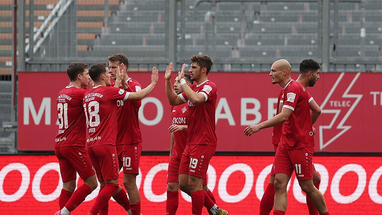 Können die Würzburger Kickers im Auswärtsspiel beim TSV Schwaben Augsburg über Tore und Punkte jubeln?