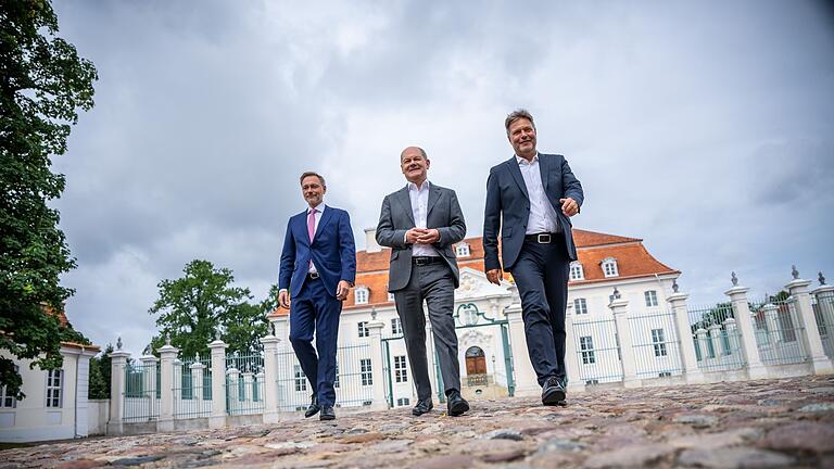 Ampel-Regierung.jpeg - Einer Umfrage zufolge sprechen sich 57 Prozent der Befragten für eine Neuwahl aus. Ampel-Regierung.jpeg - Einer Umfrage zufolge sprechen sich 57 Prozent der Befragten für eine Neuwahl aus.