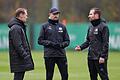 Erstes Training der SpVgg Greuther Fürth mit neuem Trainer       -  Stefan Kleineheismann (M) verlässt Fürth und wird Nachwuchstrainer in Hoffenheim.