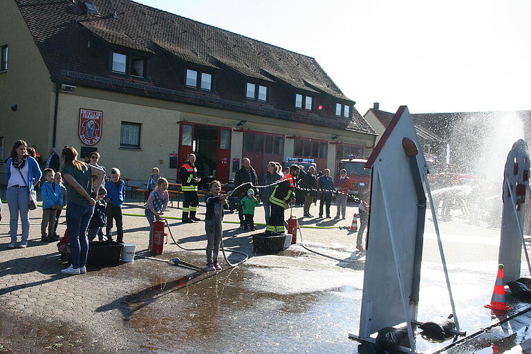 'Wasser marsch!' beim Zielspritzen.