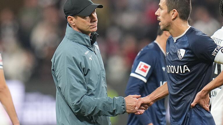 Eintracht Frankfurt - VfL Bochum       -  Nach dem 2:7 bei Eintracht Frankfurt hat Bochums Interimstrainer Markus Feldhoff Selbstkritik geübt.