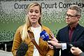 Betroffen von dem Gehörten: Christina und Alexander Strobel hoffen bei der Anhörung in Sydney auf neue Erkenntnisse zum Tod ihrer Schwester Simone vor fast 20 Jahren in Australien.&nbsp;&nbsp;