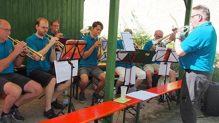 Der Posaunenchor unter der Leitung von Erich Lenz sorgte für musikalische Untermalung des Gemeindefests.