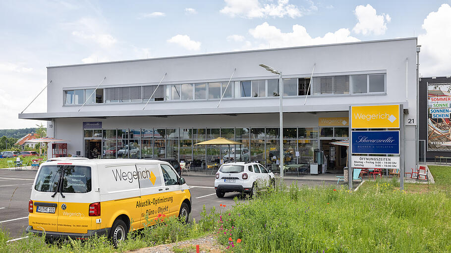 Wegerich       -  Das neue Gebäude von Schaumstoffe Wegerich am Heuchelhof wird seit Anfang des Jahres als Hauptsitz genutzt.