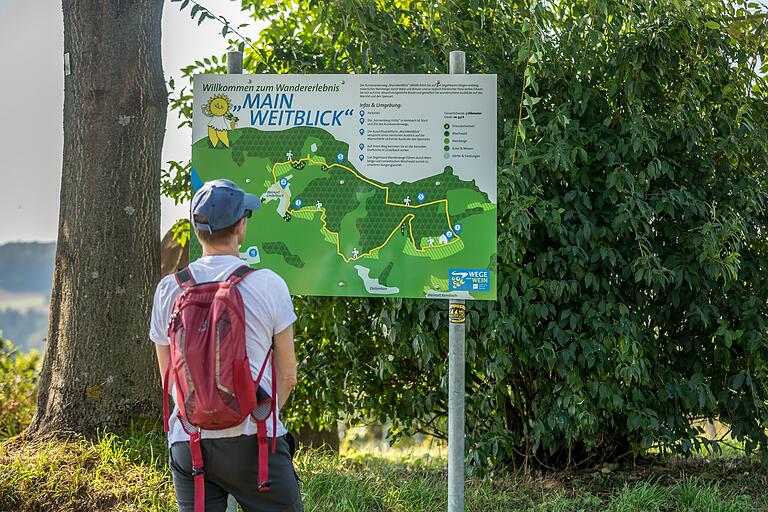 Los geht's auf dem zehn Kilometer langen Rundwanderweg: Diese Übersichtstafel befindet sich am Startpunkt des Wanderweges. Los geht's auf dem zehn Kilometer langen Rundwanderweg: Diese Übersichtstafel befindet sich am Startpunkt des Wanderweges.