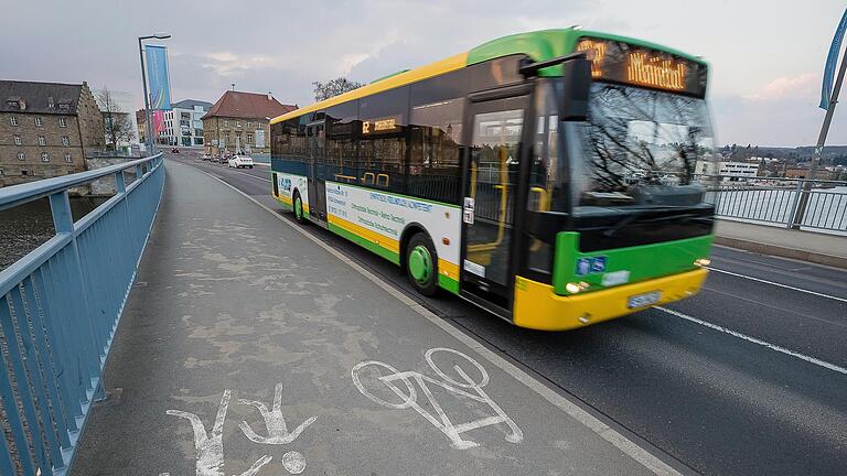 Die Oberndorfer sind derzeit auf die Stadt nicht gut zu sprechen, nachdem Buslinien gestrichen wurden. Die Oberndorfer sind derzeit auf die Stadt nicht gut zu sprechen, nachdem Buslinien gestrichen wurden.