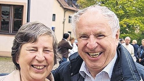 Gute Laune: Rollschuhfahrerin Christine Ziser-Kreuzfeld und Kunstturner Willi Jaschek. Gute Laune: Rollschuhfahrerin Christine Ziser-Kreuzfeld und Kunstturner Willi Jaschek.