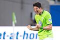 Stürmerstar       -  Mario Gomez bleibt Wolfsburg treu. Foto: Julian Stratenschulte