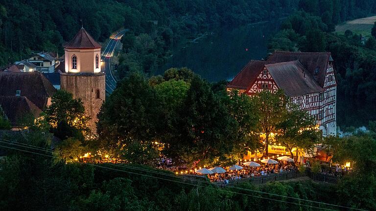 Das Homburger Weinfest rund um das Schloss ist ein Besuchermagnet. Es findet vom 28. bis zum 30. Juli sowie vom 3. bis 6. August statt. (Archivfoto)