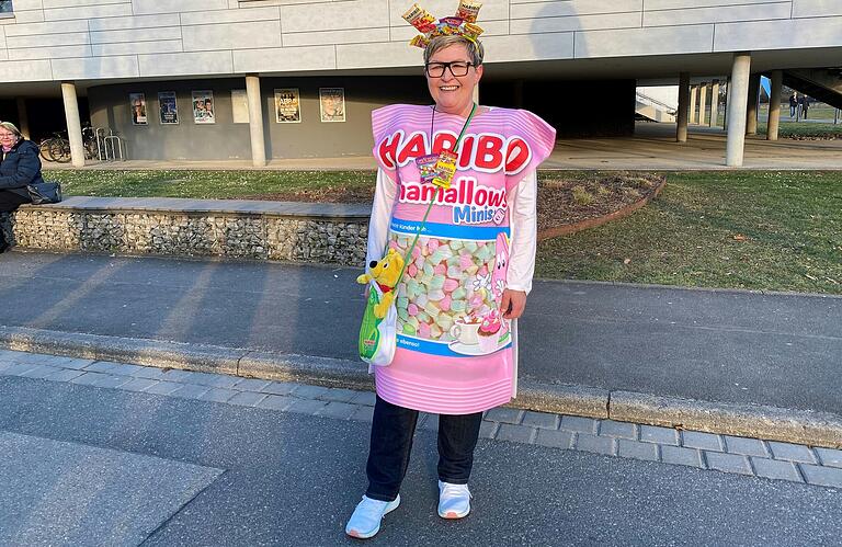 Nicole Großhauser als Haribo-Tüte. Nicole Großhauser als Haribo-Tüte. 