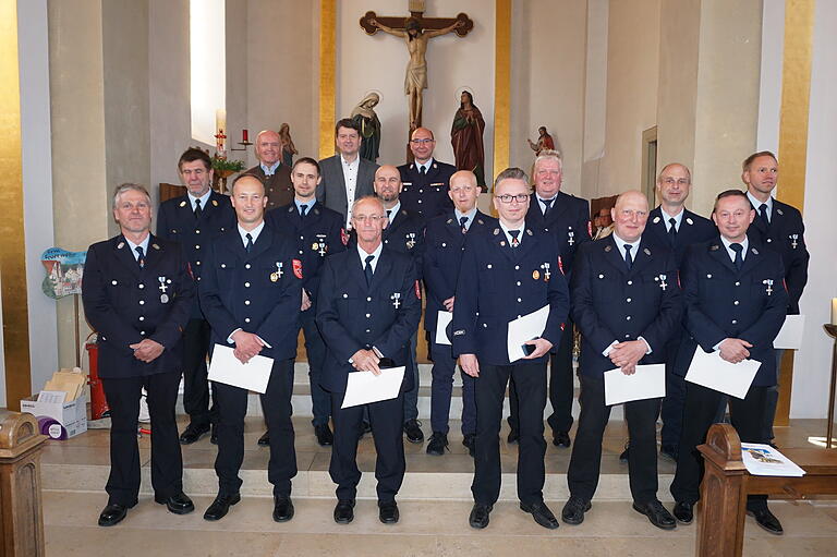 Ehrungen für 25 Jahre aktiven Feuerwehrdienst: Geehrt wurden Feuerwehrkameraden aus Hausen, Nordheim, Roth und Sondheim.