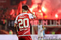 Fanol Perdedaj&nbsp; vom FC Würzburger Kickers vor den Fans des 1. FC Kaiserslautern