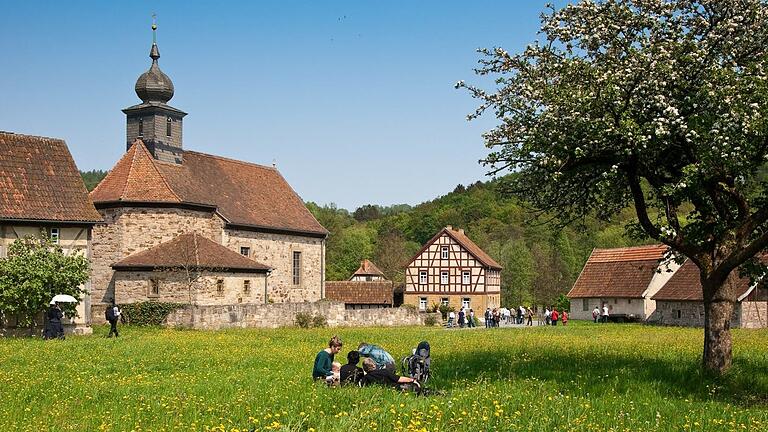 Im Fränkischen Freilandmuseum in Fladungen wird am Osterwochenende ein Programm geboten.