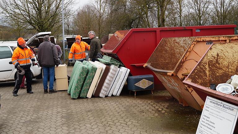 Trotz Einführung der Gelben Tonne bleiben die Wertstoffhöfe im Kreis Haßberge weiter geöffnet, so wie auch hier in Hofheim.