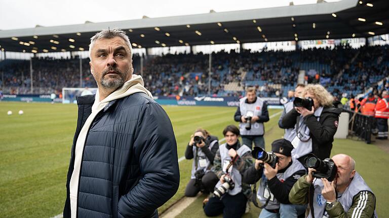 Thomas Reis       -  Thomas Reis im Ruhrstadion: Der frühere Bochum- und Schalke-Coach traut dem VfL eine Überraschung gegen die Bayern zu.