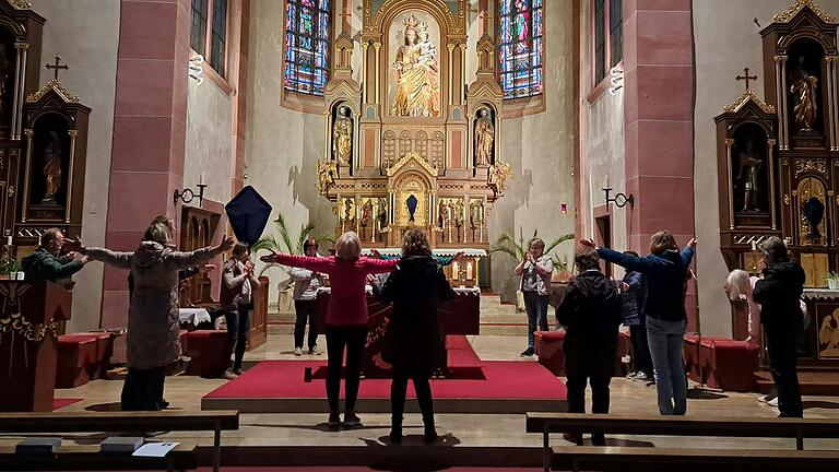 Körpergebet 'Kreuz' zu Edith Stein.