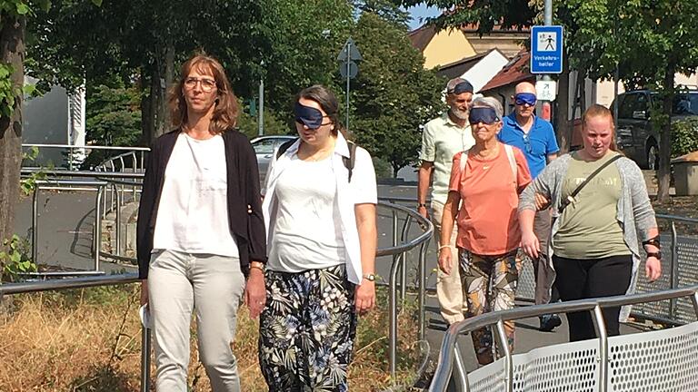 Im Bild Beate Weber, Christiane Spaht, Rosemarie Leiter, Annika Köhler, Erwin Kiesel, Ralf Sajons. Im Bild Beate Weber, Christiane Spaht, Rosemarie Leiter, Annika Köhler, Erwin Kiesel, Ralf Sajons.