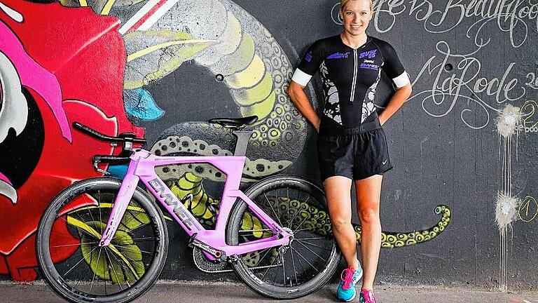 Die Würzburger Triathletin Carolin Lehrieder hat ihr Lachen wiedergefunden. Am Sonntag geht sie beim Ironman im schwedischen Kalmar an den Start. Die Würzburger Triathletin Carolin Lehrieder hat ihr Lachen wiedergefunden. Am Sonntag geht sie beim Ironman im schwedischen Kalmar an den Start.