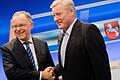 Landtagswahl Niedersachsen - TV-Duell       -  SPD-Ministerpräsident Stephan Weil (links), CDU-Herausforderer Bernd Althusmann: Der Fall einer abtrünnigen Grünen vergiftet den Wahlkampf.
