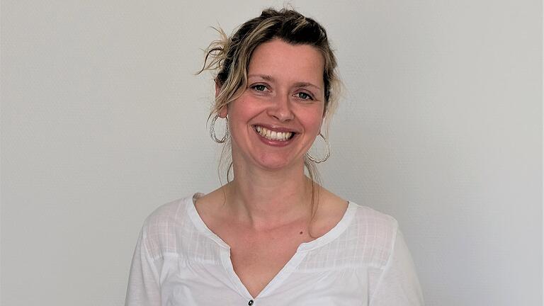 Die Integrationslotsin für den Landkreis Rhön-Grabfeld, Jessica Wolf. Die Integrationslotsin für den Landkreis Rhön-Grabfeld, Jessica Wolf. 