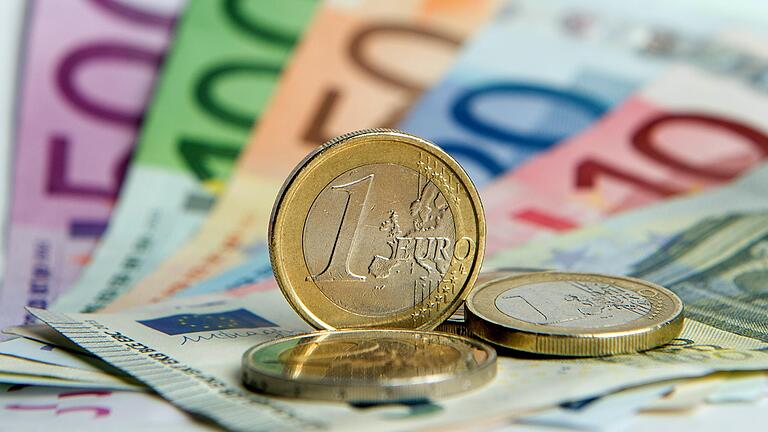 Der Kreisetat 2021 steht. Dieses Jahr sieht das Finanzkonstrukt noch gut aus. Über den kommenden Haushaltsjahren stehen allerdings große Fragezeichen. Der Kreisetat 2021 steht. Dieses Jahr sieht das Finanzkonstrukt noch gut aus. Über den kommenden Haushaltsjahren stehen allerdings große Fragezeichen. 