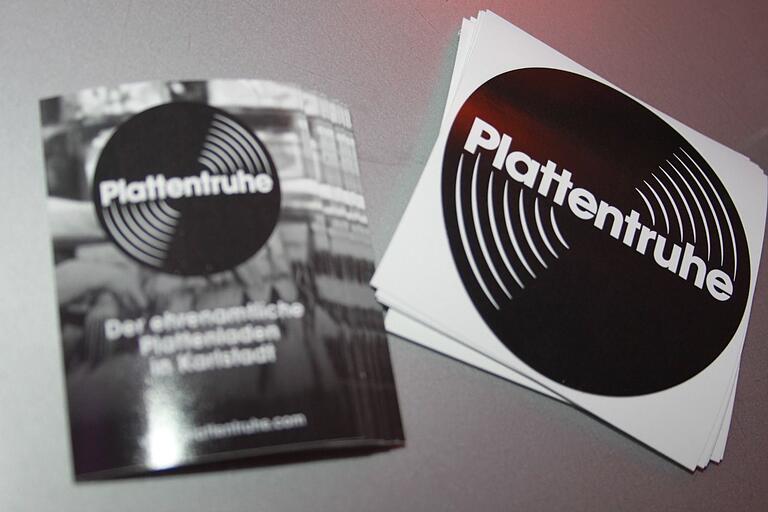 Eigene Sticker der Plattentruhe. Eigene Sticker der Plattentruhe.