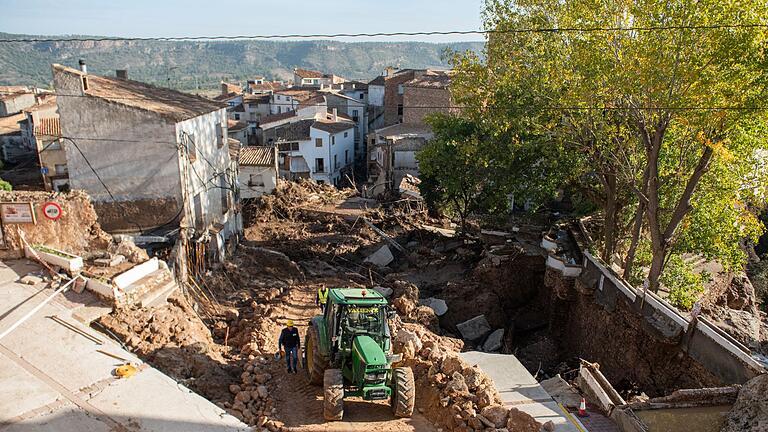 Nach den Überschwemmungen in Spanien       -  Nur langsam wird das ganze Ausmaß sichtbar.