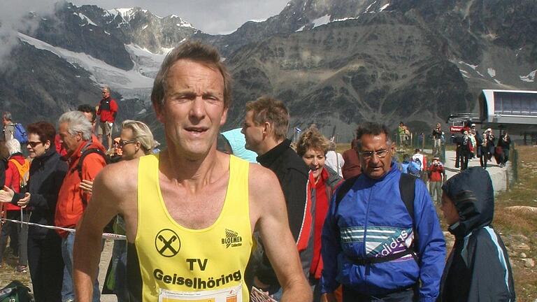 Der in Gräfendorf geborene und in Lohr aufgewachsene Wolfgang Münzel feierte nicht nur wie auf diesem Foto Erfolge im Gebirge, auch als Marathonläufer war erfolgreich.